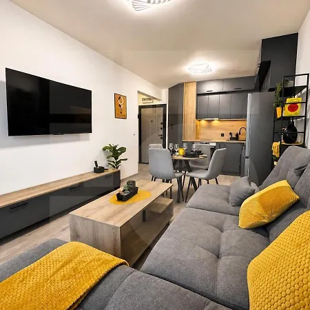 Апартамент 1br Golden Urban Hive With Parking *